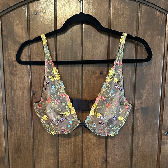 Victoria's Secret Other - Victoria's Secret Dream Angels Cage Sheer Bra with Floral Embroidery